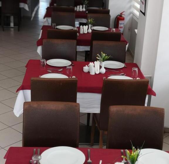 فندق Oreko Express