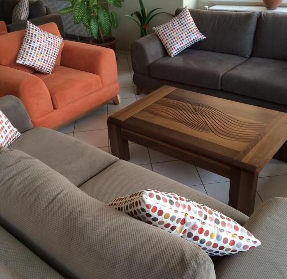 فندق Oreko Express