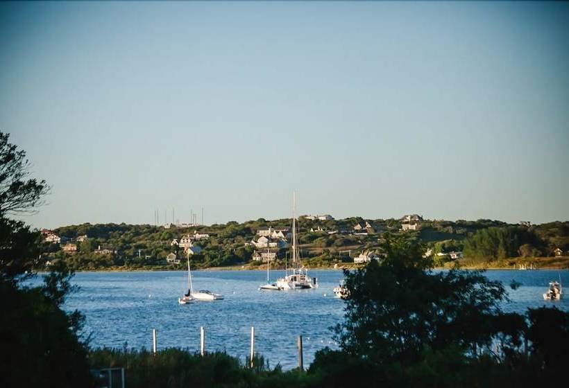 فندق The Crow S Nest