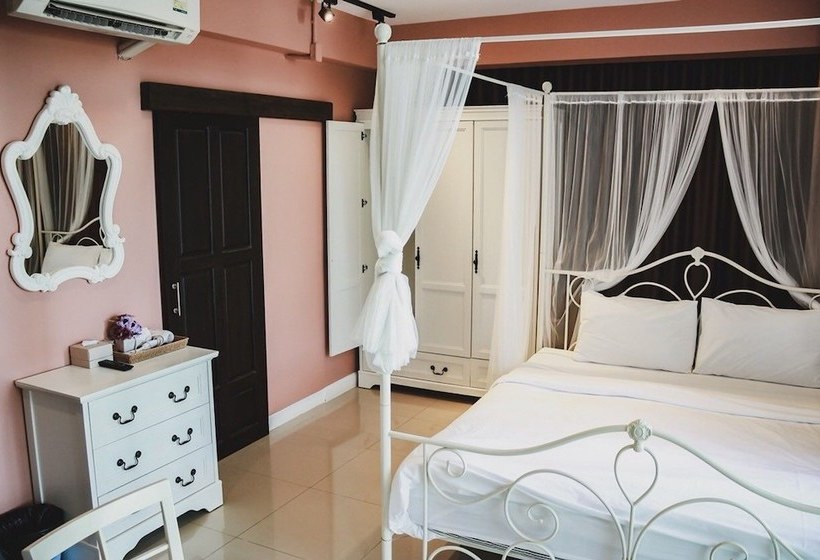 호텔 The One House Resort Pakchong