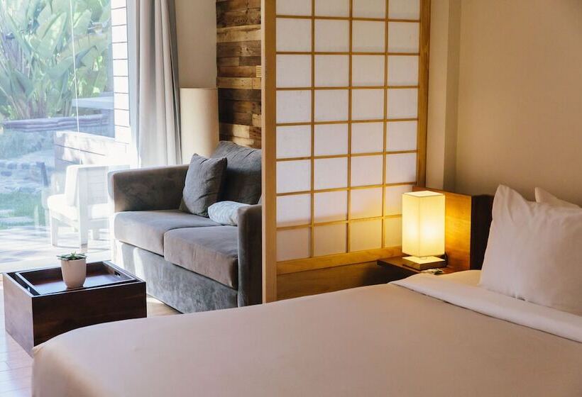 Inn At Moonlight Beach