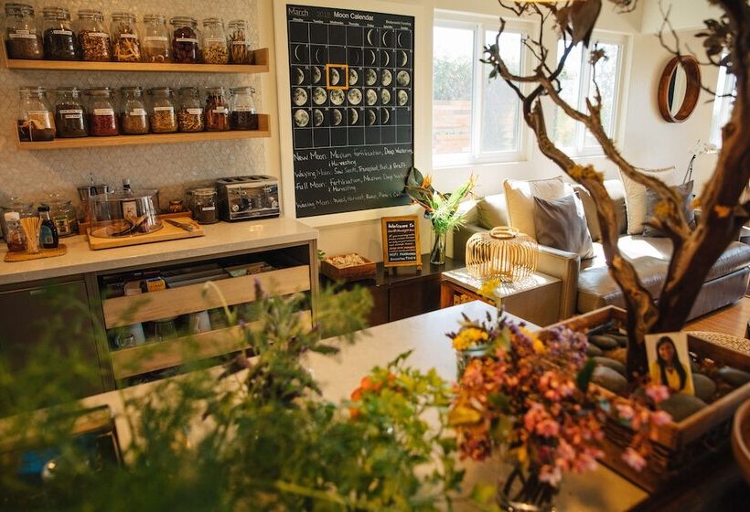 Inn At Moonlight Beach