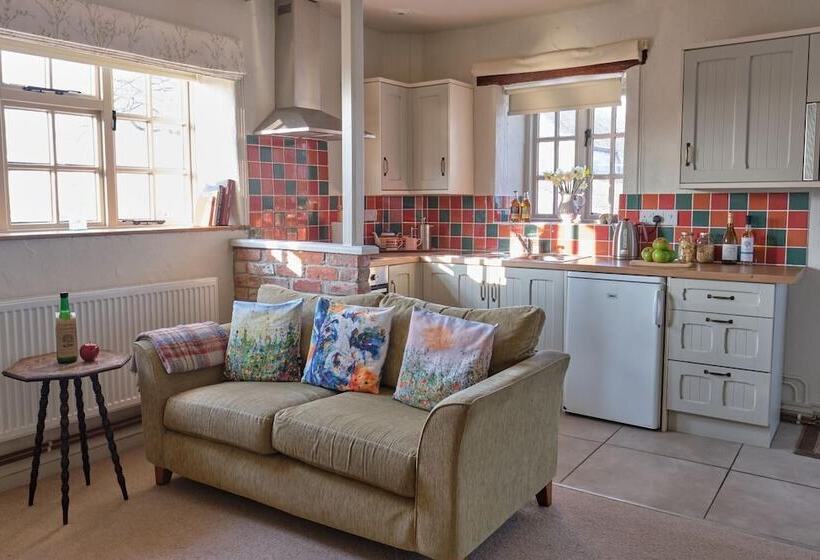 Middlewick Holiday Cottages