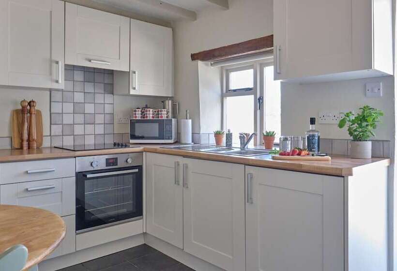 Middlewick Holiday Cottages