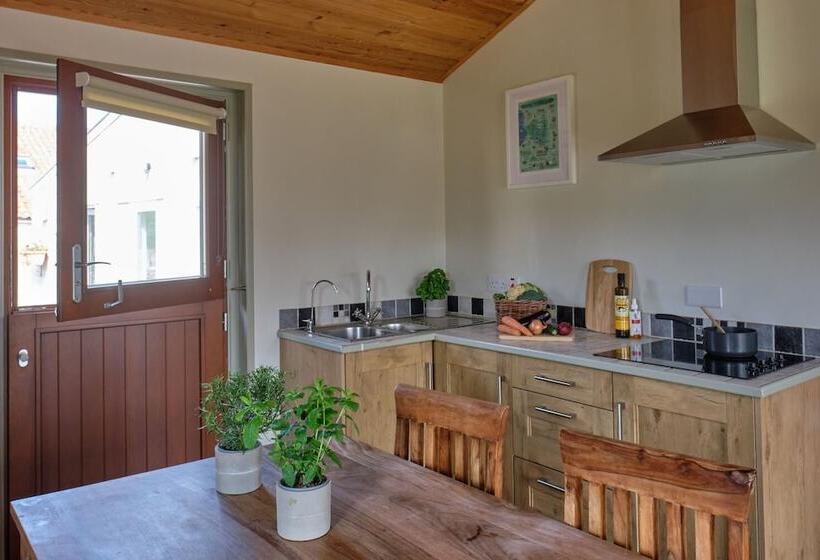 Middlewick Holiday Cottages