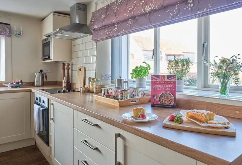 Middlewick Holiday Cottages