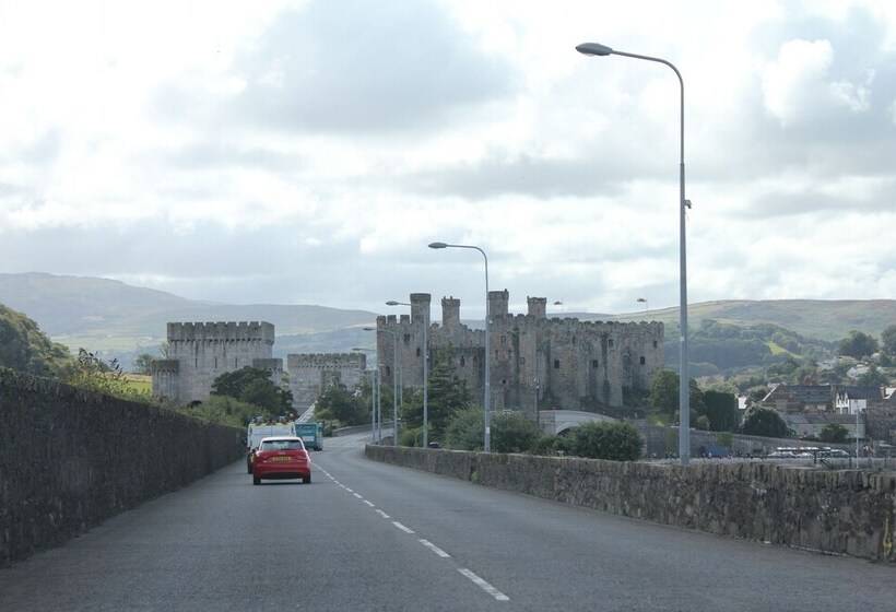 ペンション Broncoed Uchaf Country Guest House