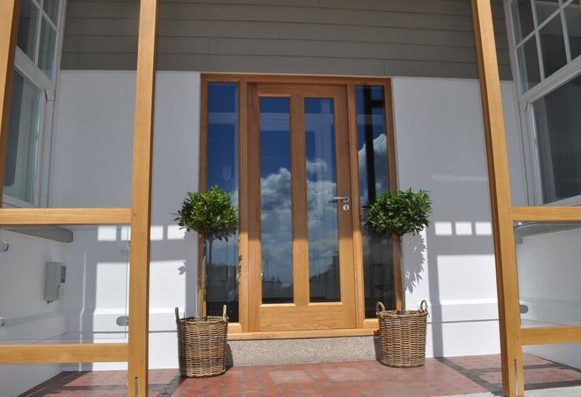 פנסיון Falmouth Bay