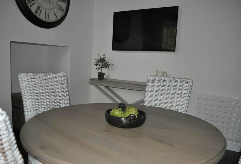 פנסיון Falmouth Bay