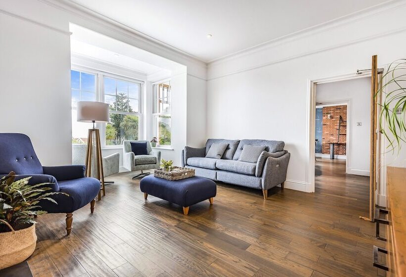 פנסיון Falmouth Bay