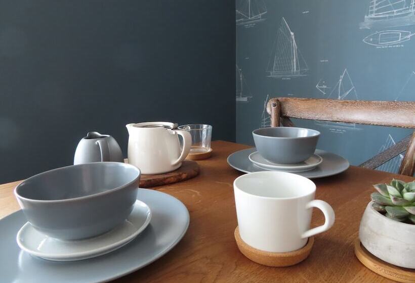 פנסיון Falmouth Bay