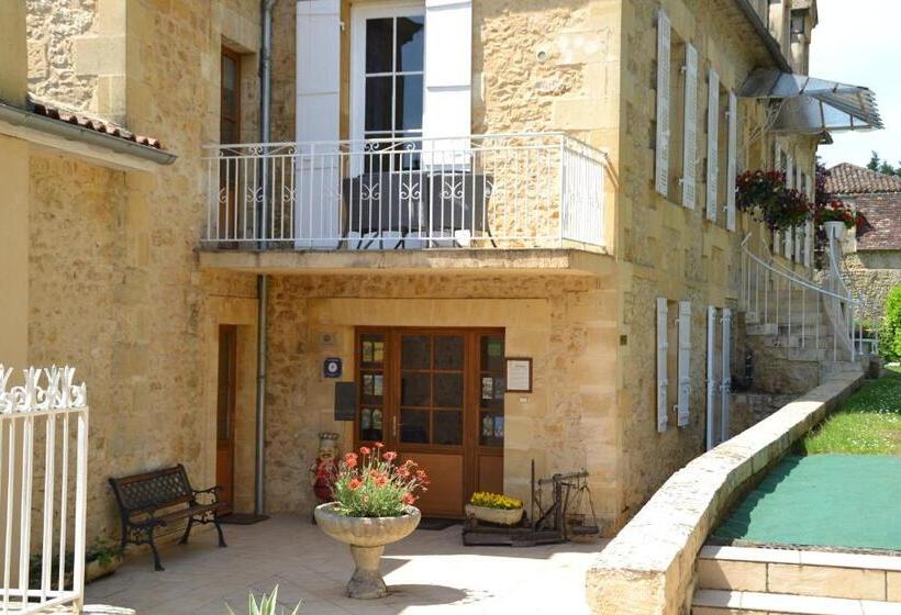 פנסיון Les Magnolias