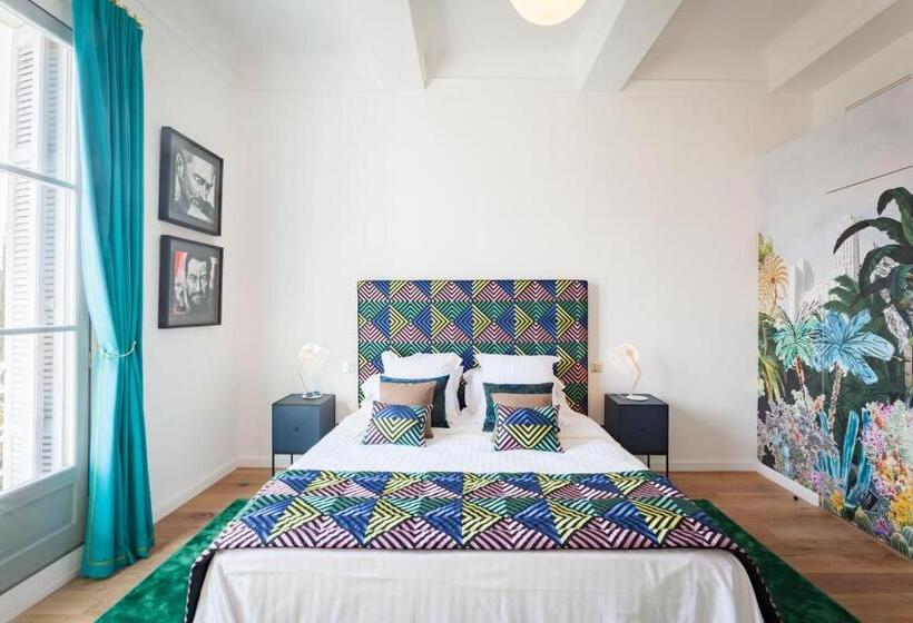 פנסיון Maison Du Collectionneur