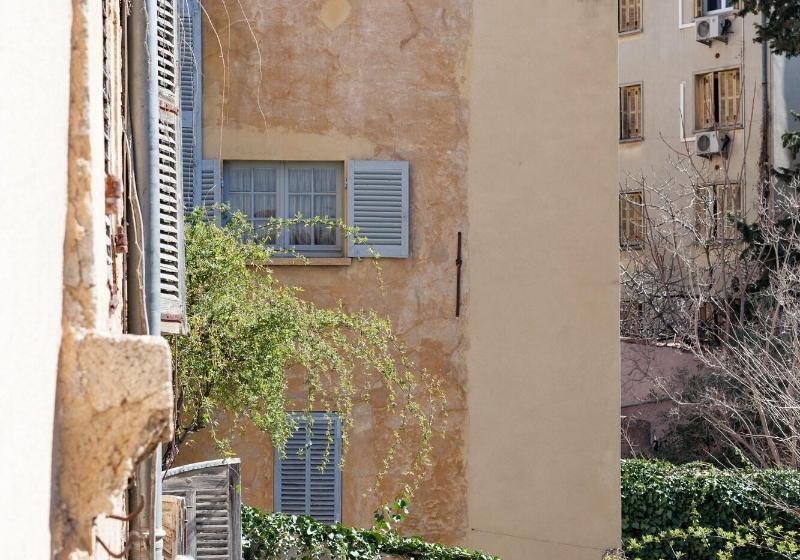 פנסיון Maison Du Collectionneur