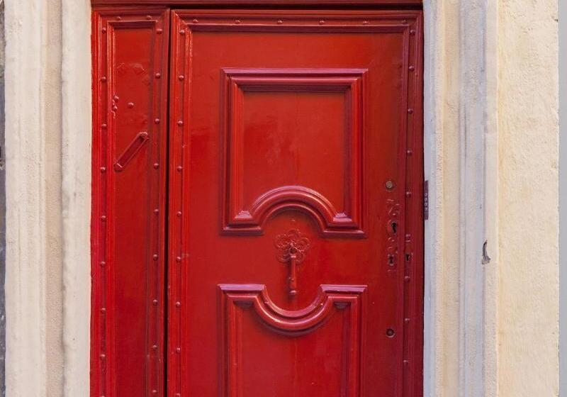 פנסיון Maison Du Collectionneur