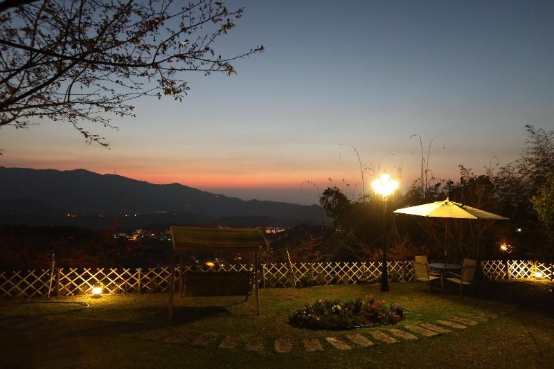 پانسیون Sitou Flora's House B&B