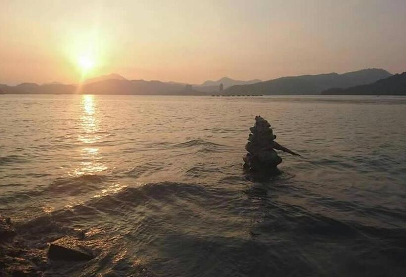 膳宿费 Sun Moon Lake Friday Inn Backpacking