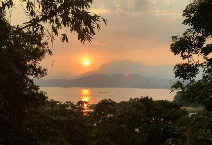 膳宿费 Sun Moon Lake Friday Inn Backpacking