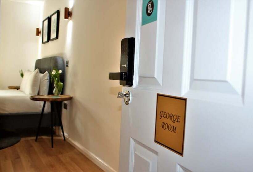 Rioshouse George Inn