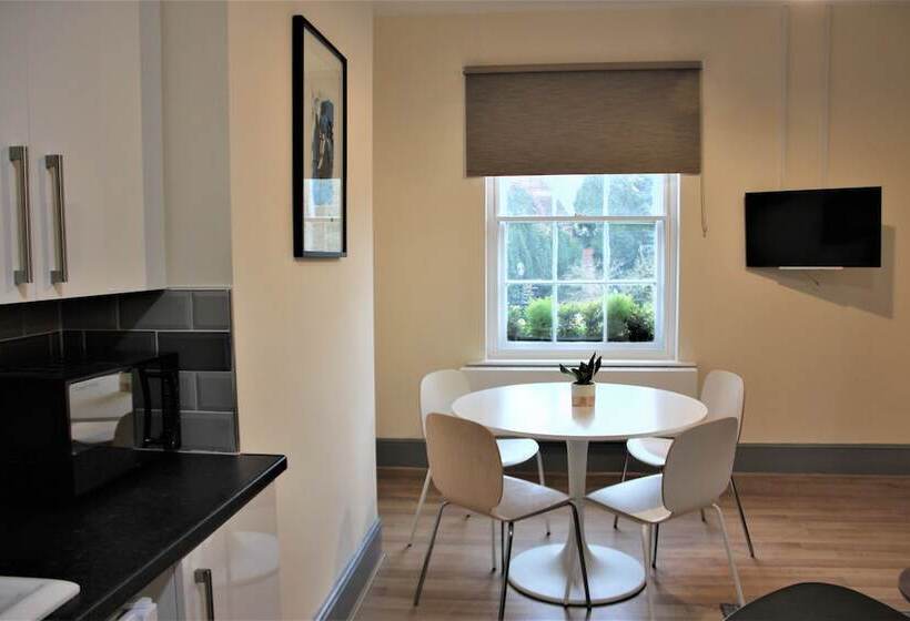 Rioshouse George Inn