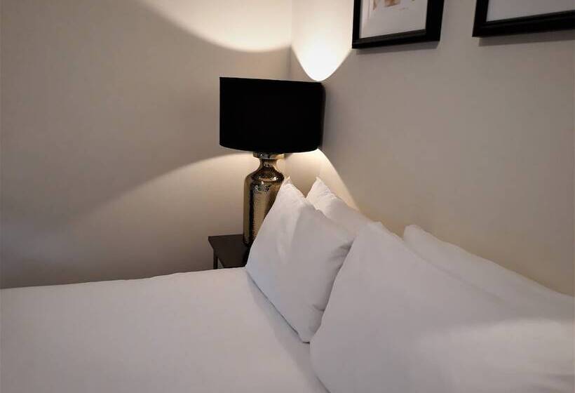 Rioshouse George Inn