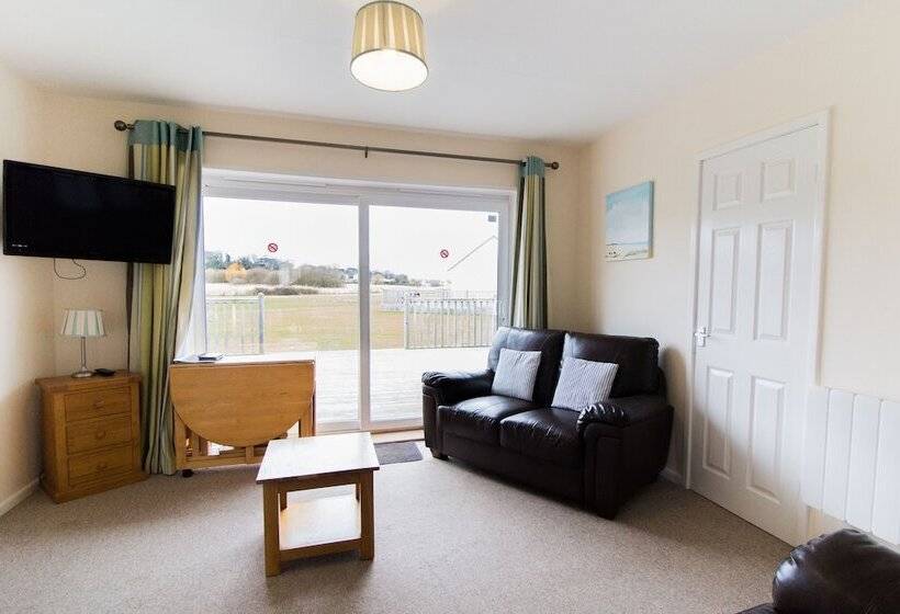 Seaview Holidays   Salterns Village