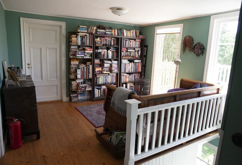 Three Pheasants Boutique B&b