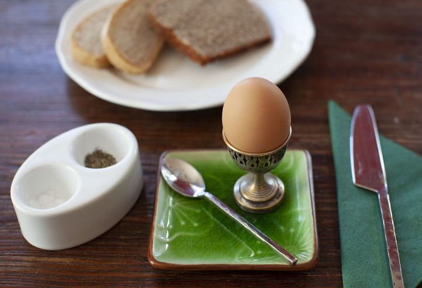 Three Pheasants Boutique B&b