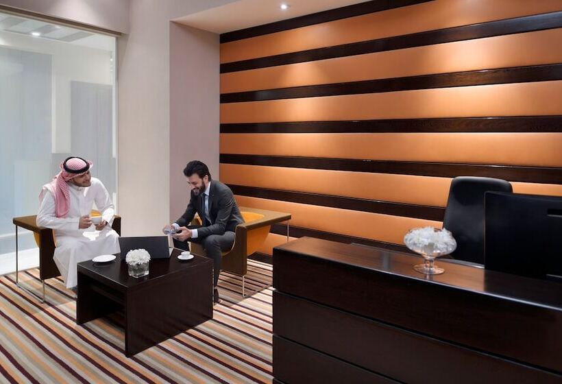Crowne Plaza Hotel Riyadh Minhal, An Ihg