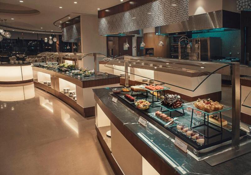 Crowne Plaza Hotel Riyadh Minhal, An Ihg