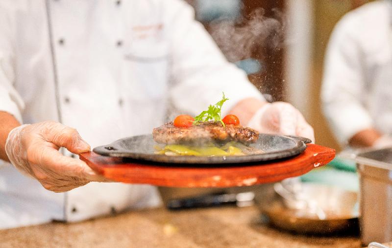 Crowne Plaza Hotel Riyadh Minhal, An Ihg