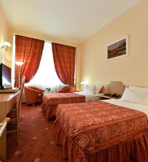 Отель Belvedere