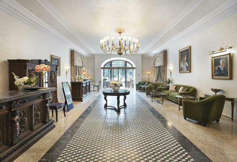 בית מלון כפרי Caraiman