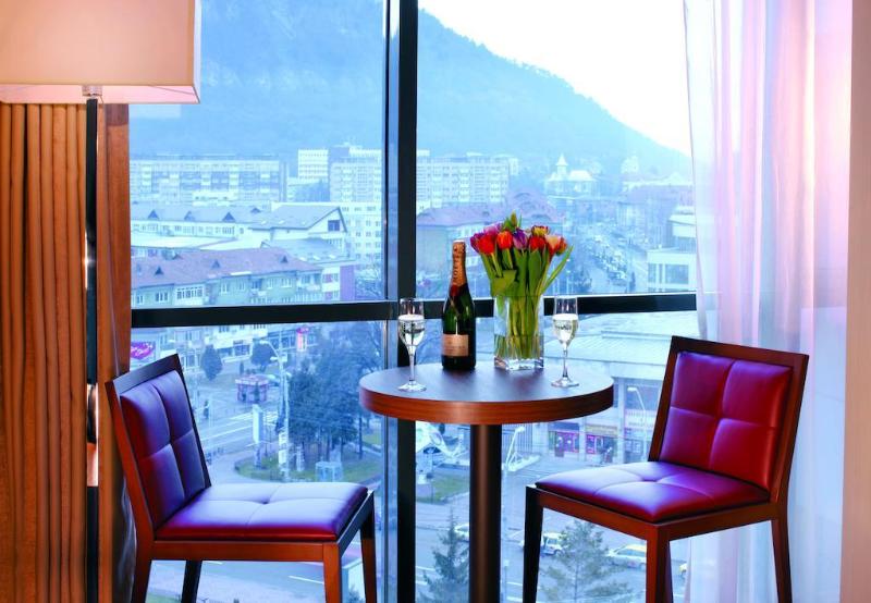 هتل Central Plaza