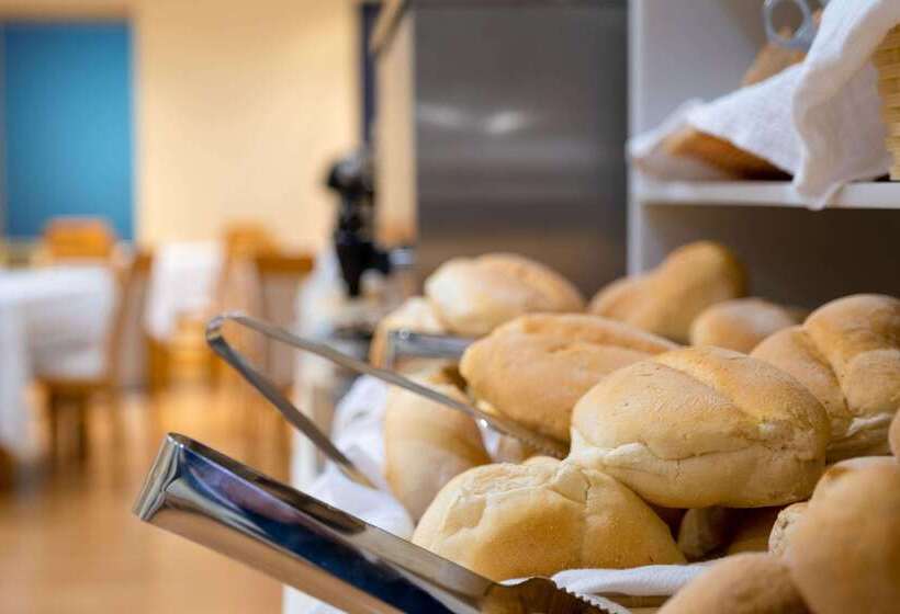 The Azoriani Boutique, Ascend Hotel Collection