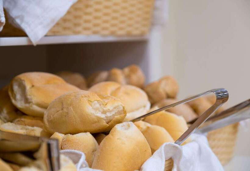 The Azoriani Boutique, Ascend Hotel Collection