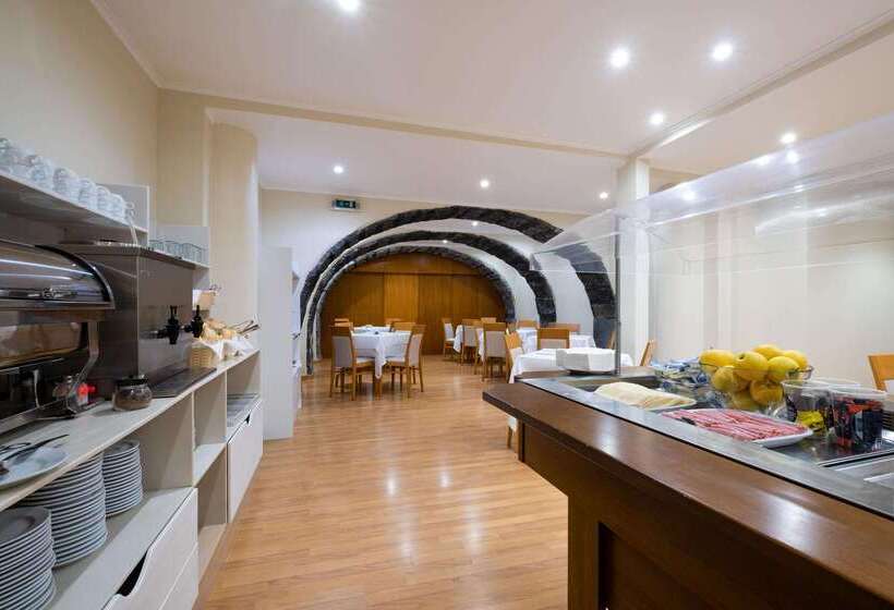 The Azoriani Boutique, Ascend Hotel Collection