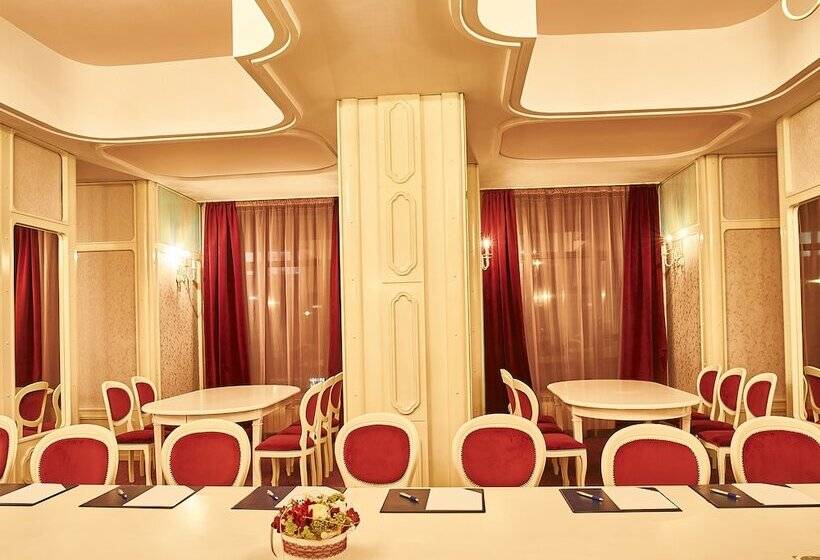 ホテル Continental Forum Tirgu Mures