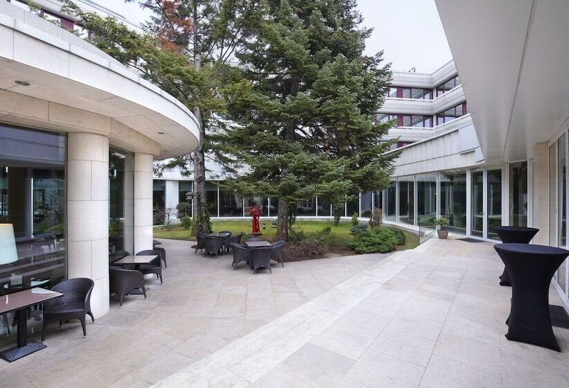 هتل Crowne Plaza Bucharest, An Ihg