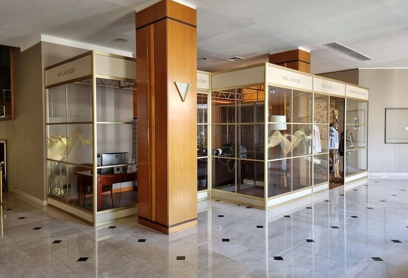 هتل Crowne Plaza Bucharest, An Ihg