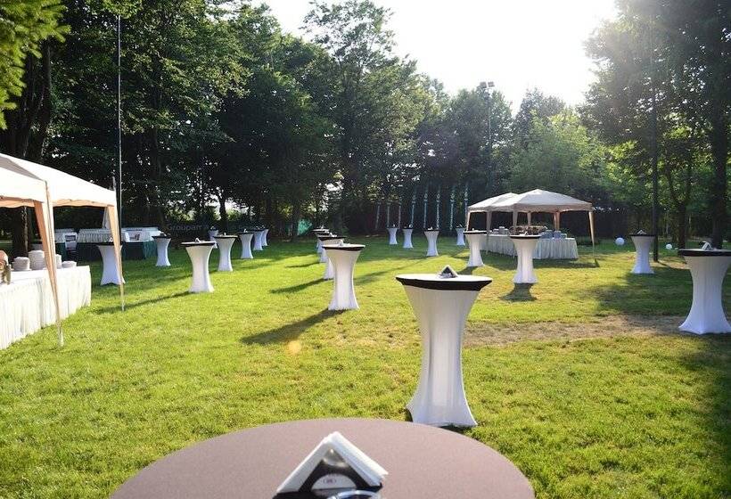 هتل Crowne Plaza Bucharest, An Ihg