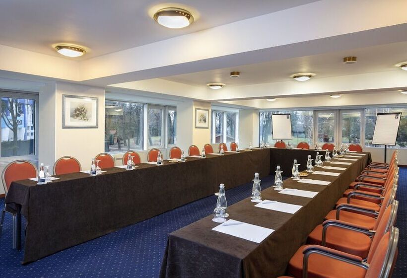 هتل Crowne Plaza Bucharest, An Ihg