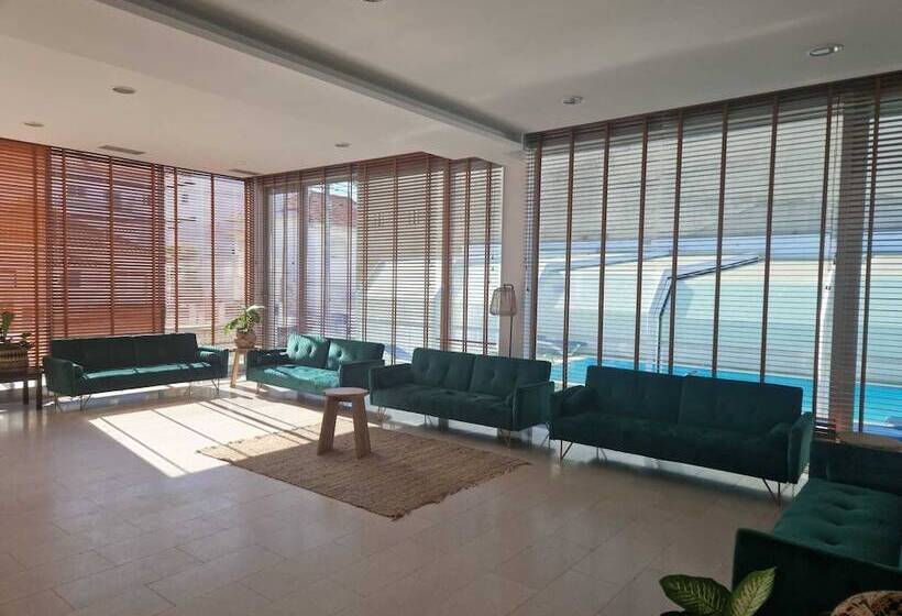 בית מלון כפרי Flora Monte Real