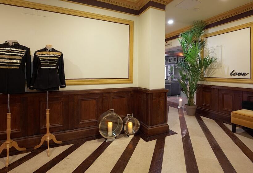 Отель Inglaterra  Charme & Boutique