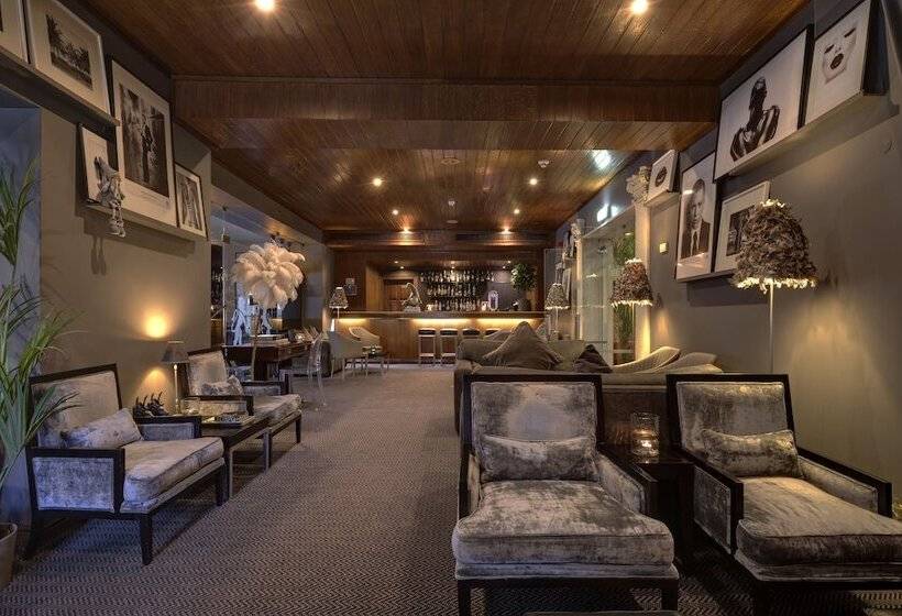 Отель Inglaterra  Charme & Boutique