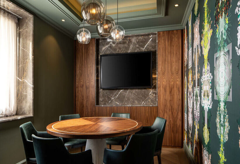 هتل Intercontinental Athenee Palace Bucharest, An Ihg