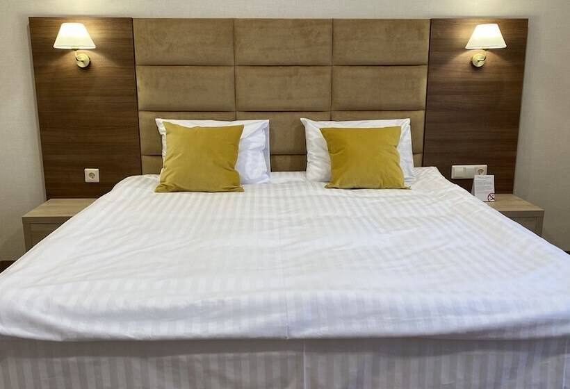 هتل Intourist Stavropol