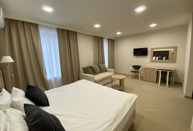 هتل Intourist Stavropol