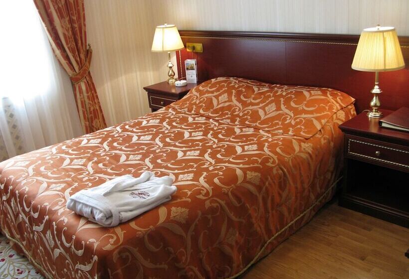 هتل Intourist Stavropol