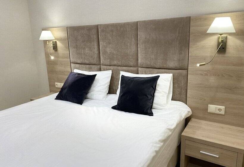 هتل Intourist Stavropol